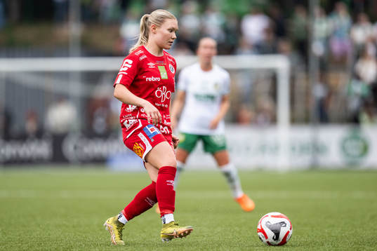 Örebros Emma Peuhkurinen
