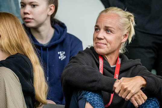 FC Rosengårds Caroline Seger på läktaren