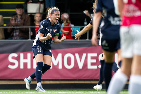 FC Rosengårds Olivia Schough jublar