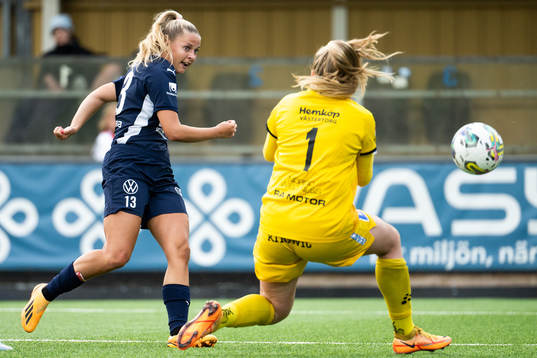 FC Rosengårds Olivia Holdt gör 5-1 bakom IK Uppsalas