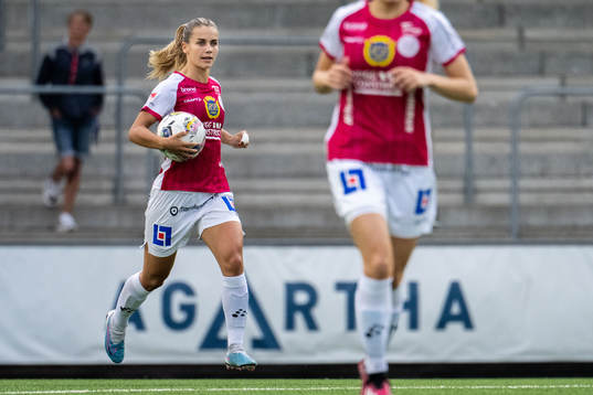 IK Uppsalas Johanna Renmark jublar