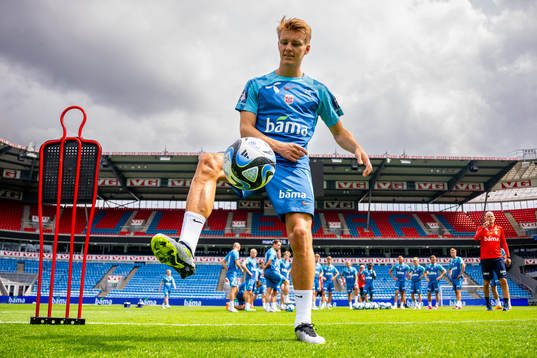 Bläddra bland fler bilder av Football, UEFA Euro Qualifier, Norway, training