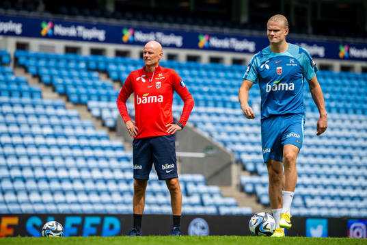 Ståle Solbakken, head coach, and Erling Braut Haaland of