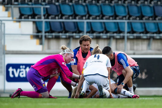 Djurgårdens Tove Almqvist har ont