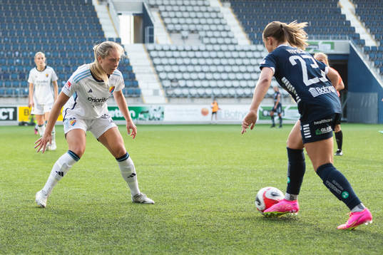 Djurgårdens Alice Bergström och Linköpings Cornelia