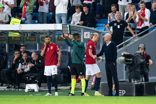 Kristoffer Velde, Erling Braut Haaland and Head coach