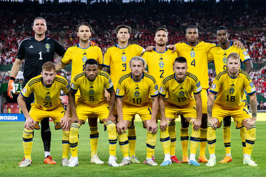 Goalkeeper Robin Olsen, Albin Ekdal, Victor Nilsson