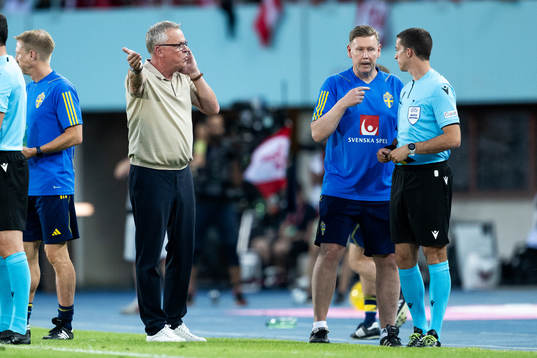 Head coach Janne Andersson of Sweden reacts