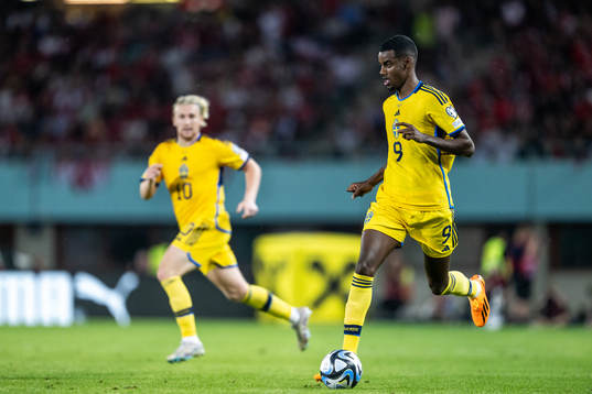 Emil Forsberg and Alexander Isak of Sweden