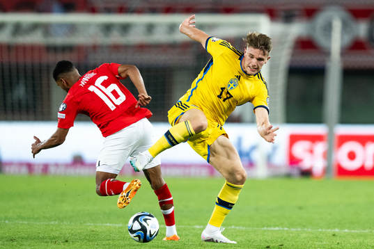 Phillipp Mwene of Austria and Viktor Gyökeres of Sweden