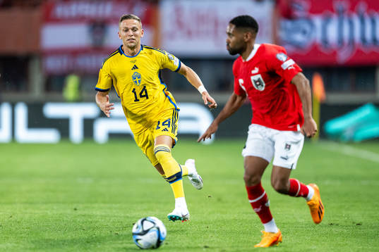 Jesper Karlsson of Sweden and Phillipp Mwene of Austria