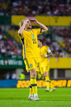 Emil Forsberg of Sweden looks dejected
