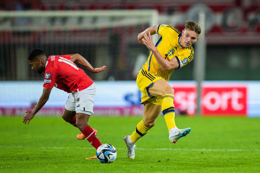 Phillipp Mwene of Austria and Viktor Gyökeres of Sweden