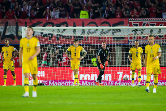 Isak Hien, Victor Nilsson Lindelöf, goalkeeper Robin Olsen