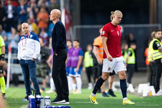 Head coach Ståle Solbakken and Erling Braut Haaland of