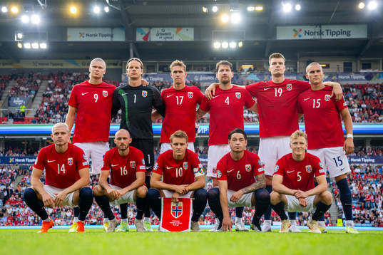 The starting eleven of Norway pose for a team photo