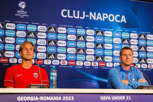 Erik Botheim and Leif Gunnar Smerud, head coach of the