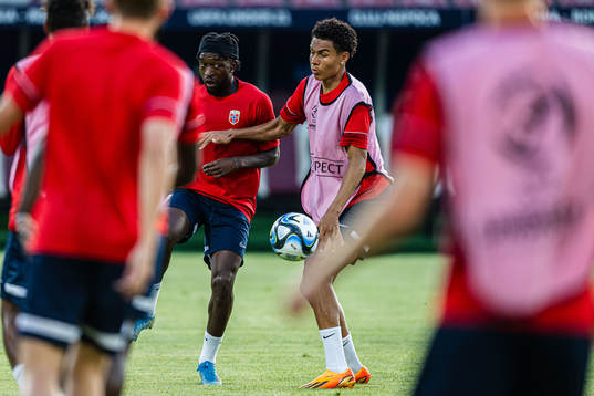 Warren Kamanzi and Antonio Nusa of the Norwegian under-21