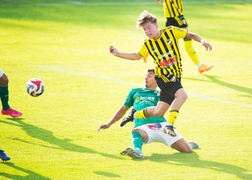 IFK Hässleholms Jussi Tikkanen i matchen i division 2