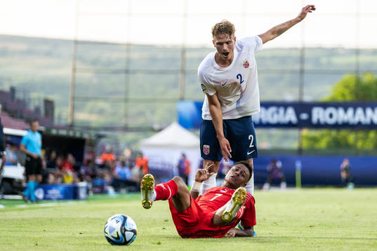 Dan Ndoye of Switzerland and Sebastian Söraas Sebulonsen