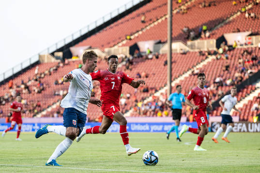Sebastian Söraas Sebulonsen of Norway and Dan Ndoye of