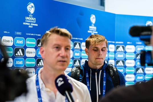 Leif Gunnar Smerud, head coach of Norway, and Mads