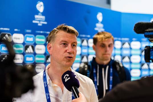 Leif Gunnar Smerud, head coach of Norway, and Mads