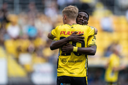 Elfsborgs Gottfrid Rapp jublar med Michael Baidoo