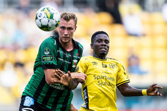 Varbergs Niklas Dahlström och Elfsborgs Michael Baidoo