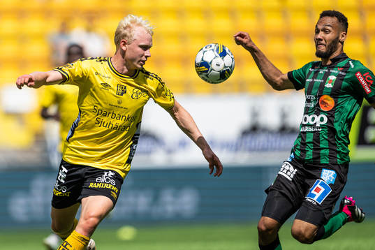 Elfsborgs André Boman och Varbergs Vinicius Nogueira de