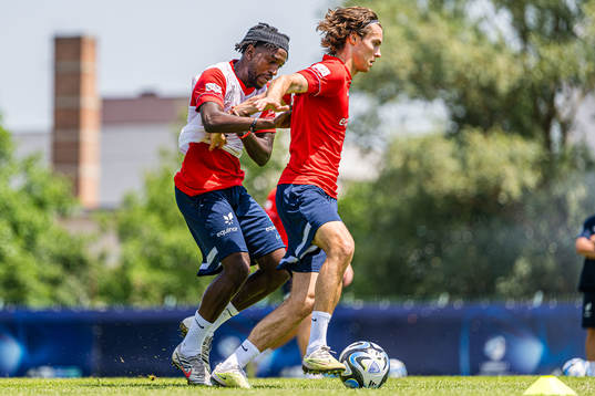 Warren Kamanzi and Markus Solbakken of the Norwegian