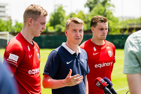 Kristoffer Klaesson, Leif Gunnar Smerud, head coach, and