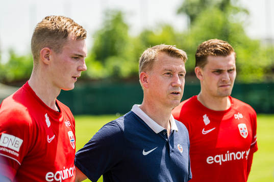 Kristoffer Klaesson, Leif Gunnar Smerud, head coach, and