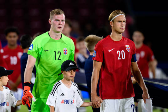 Goalkeeper Kristoffer Klaesson and Erik Botheim of Norway