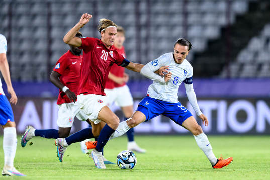 Erik Botheim of Norway and Maxence Caqueret of France
