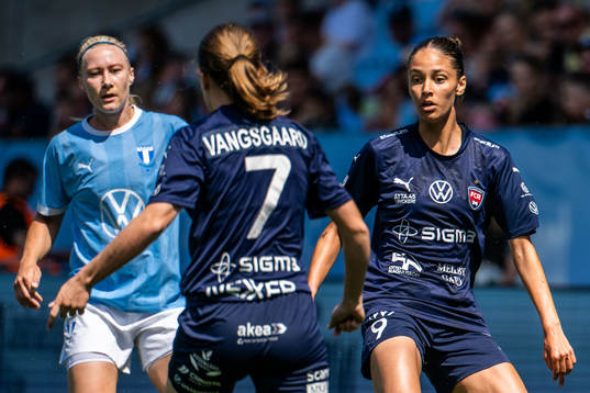 Malmö FFs Madeleine Hejde och FC Rosengårds Josephine Lech