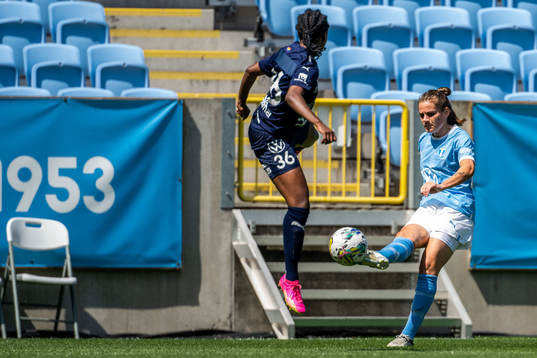 FC Rosengårds Hanna Cronqvist och Malmö FFs Sarah Mellouk