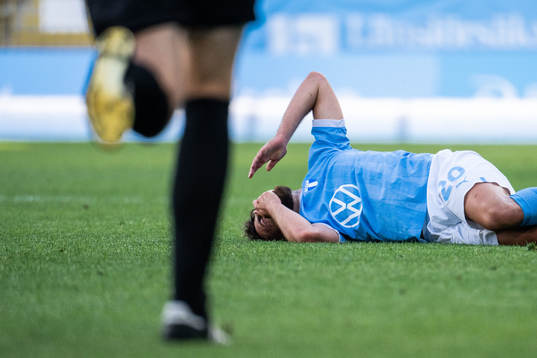 Malmö FFs Moustafa Zeidan har ont