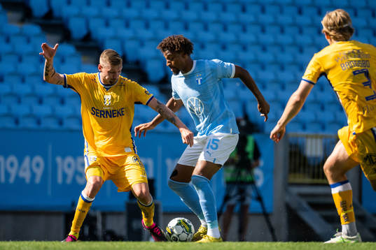 IFK Göteborgs Sebastian Eriksson och Malmö FFs Joseph