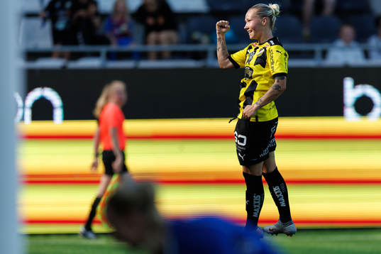 Häckens Marika Bergman Lundin jublar