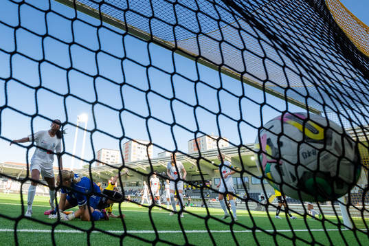 Häckens Elin Rubensson gör 2-0