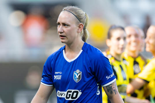 Växjö DFFs målvakt Louise Högrell Ledbetter deppar