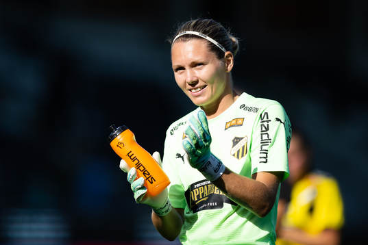 Häckens målvakt Jennifer Falk