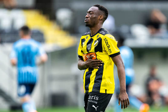 Häckens Benie Adama Traore har ont