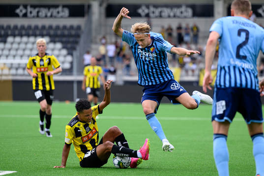 Häckens Momodou Lamin Sonko och Djurgårdens Oskar