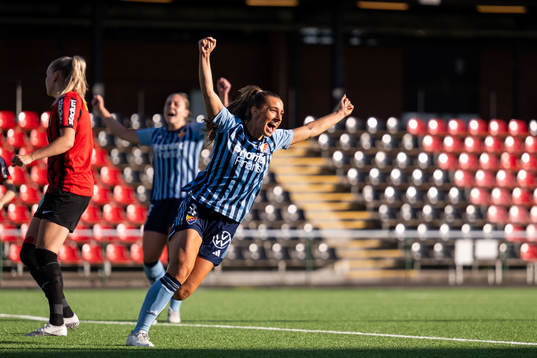 Bläddra bland fler bilder av Fotboll, Damallsvenskan, Djurgården - Brommapojkarna