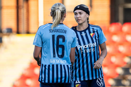 Djurgårdens Stinalisa Johansson och Lova Lundin