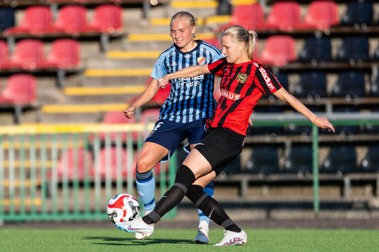 Djurgårdens Stinalisa Johansson och Brommapojkarnas Sara