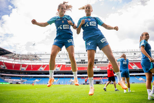 Tuva Hansen and Anja Sønstevold of the Norwegian women's
