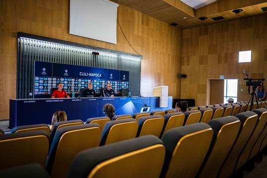 Johan Hove, Leif Gunnar Smerud, head coach, and and head of